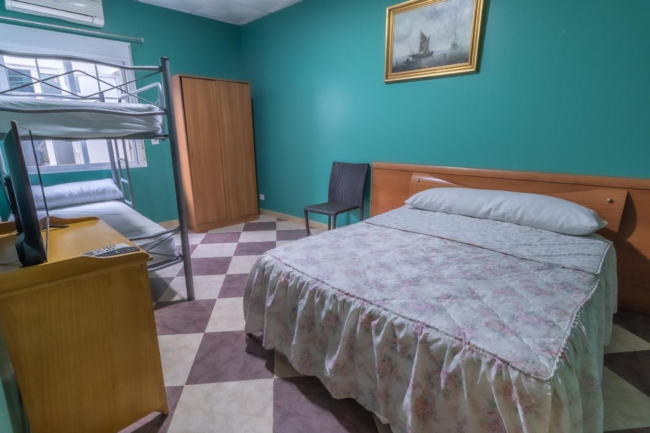 Albergue Rojo Plata Torremegía Kültér fotó