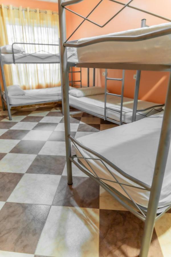 Albergue Rojo Plata Torremegía Kültér fotó