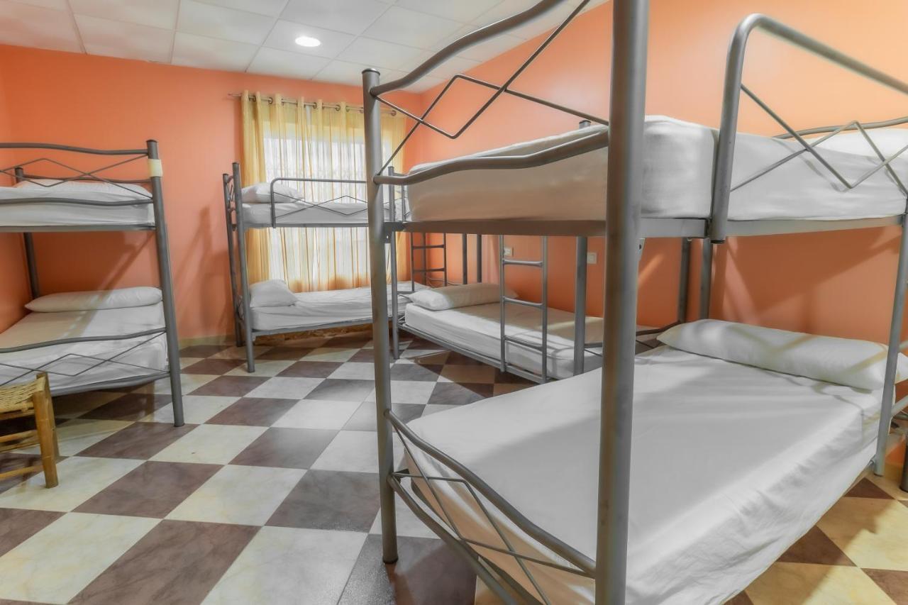 Albergue Rojo Plata Torremegía Kültér fotó