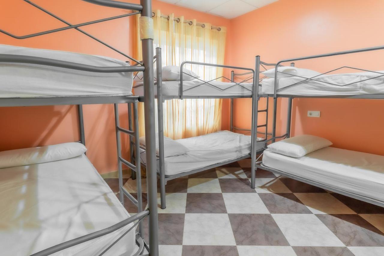 Albergue Rojo Plata Torremegía Kültér fotó