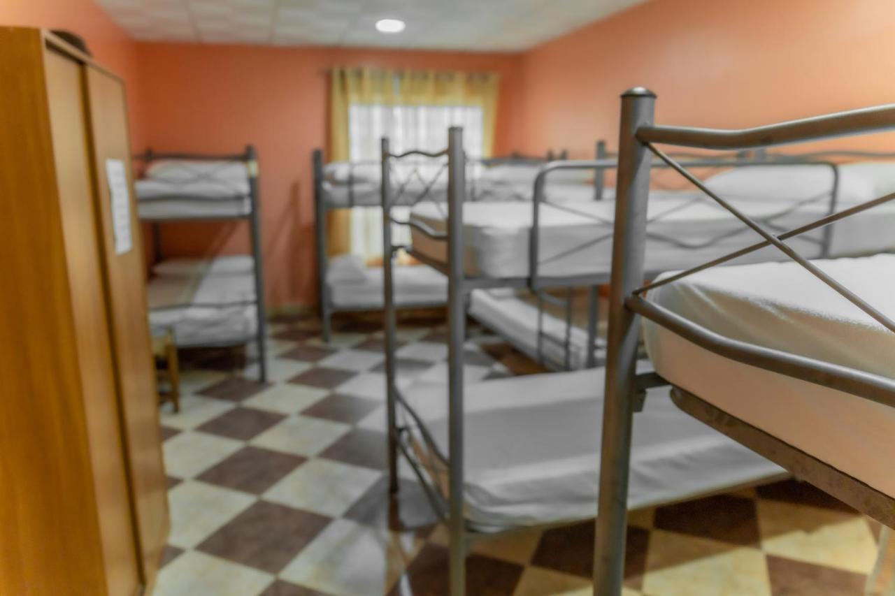 Albergue Rojo Plata Torremegía Kültér fotó