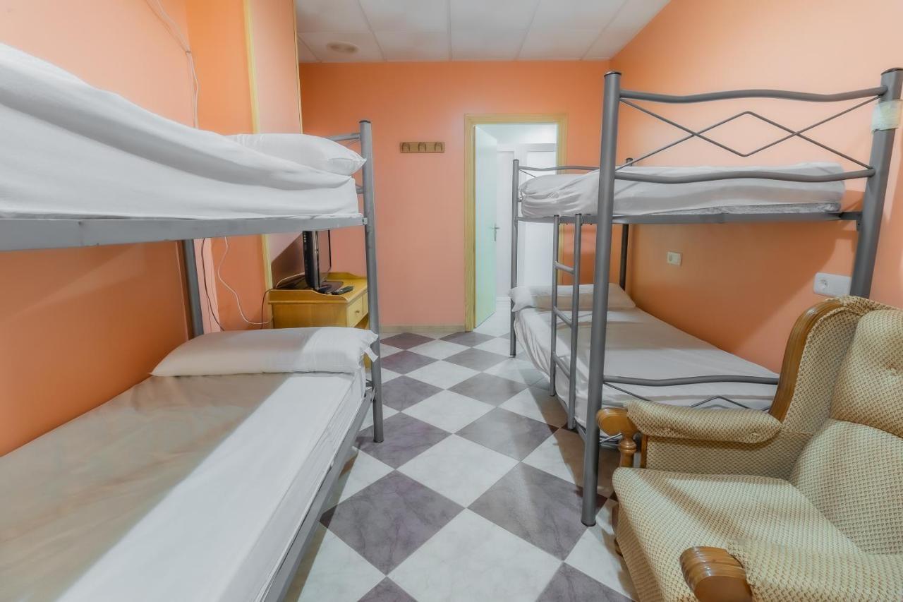 Albergue Rojo Plata Torremegía Kültér fotó