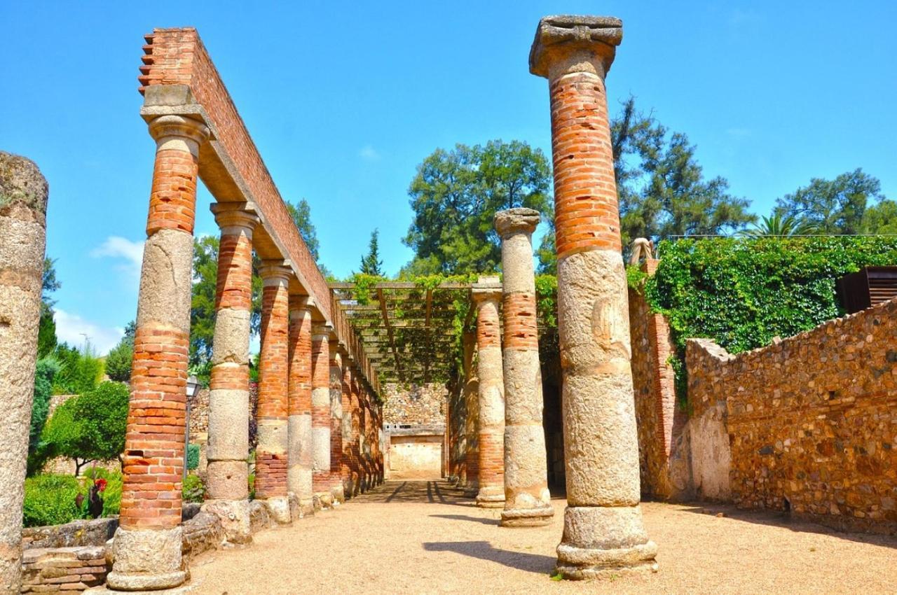 Albergue Rojo Plata Torremegía Kültér fotó