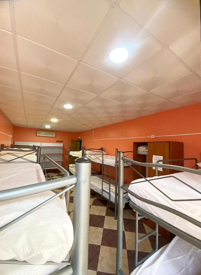 Albergue Rojo Plata Torremegía Kültér fotó